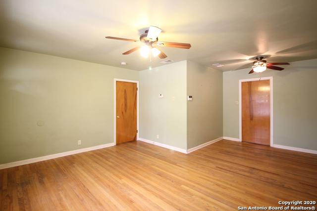 Image 19 of 28 For 314 Glenview Dr E