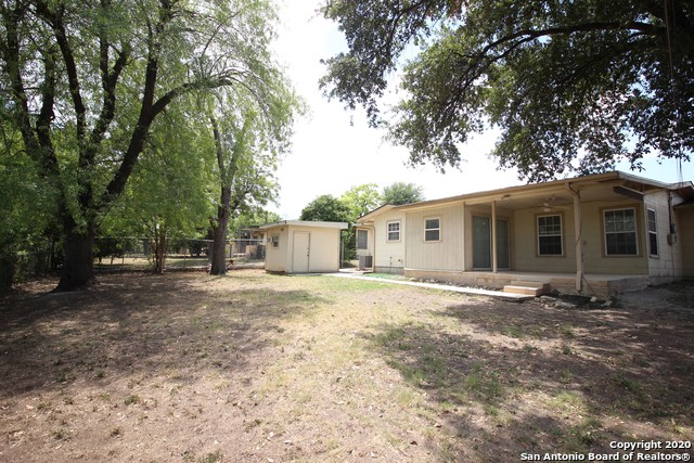 Image 22 of 28 For 314 Glenview Dr E