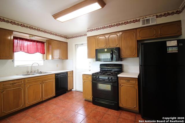 Image 25 of 28 For 314 Glenview Dr E