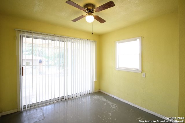 Image 28 of 28 For 314 Glenview Dr E