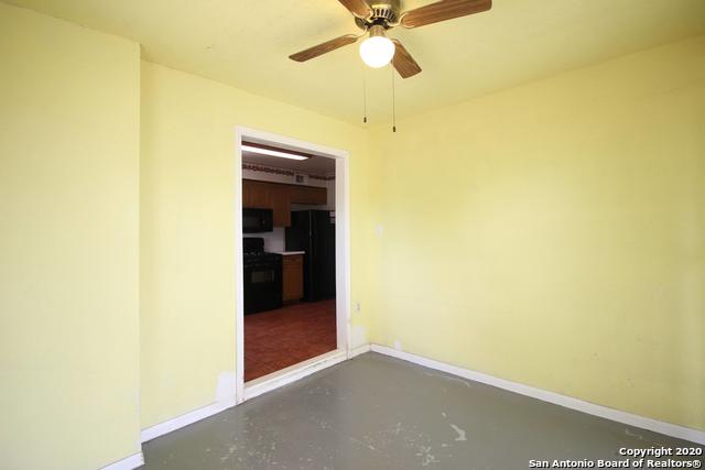 Image 4 of 28 For 314 Glenview Dr E