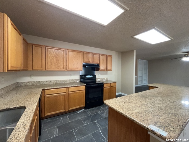 Image 15 of 52 For 2910 Redsky Pass