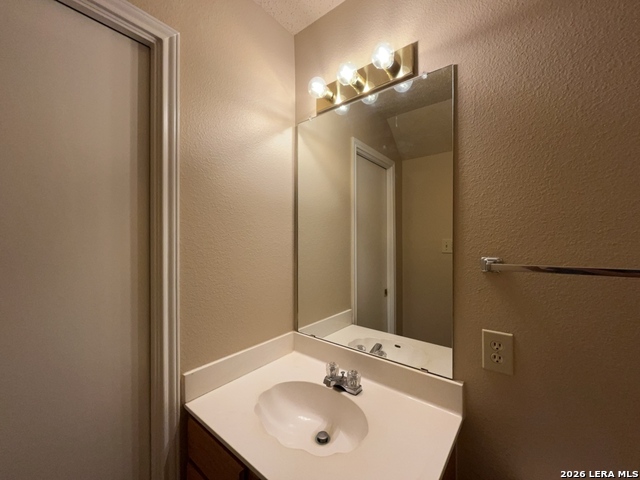 Image 32 of 52 For 2910 Redsky Pass