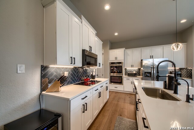 Image 16 of 37 For 819 Saint James