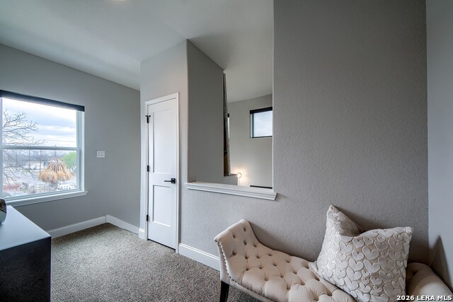 Image 19 of 37 For 819 Saint James