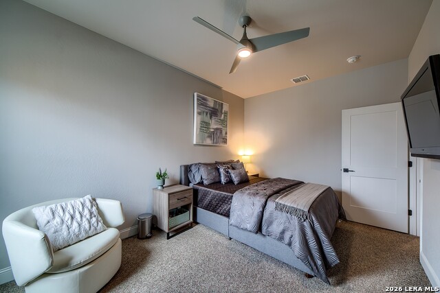 Image 20 of 37 For 819 Saint James