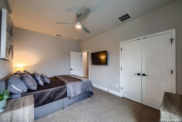 Image 21 of 37 For 819 Saint James