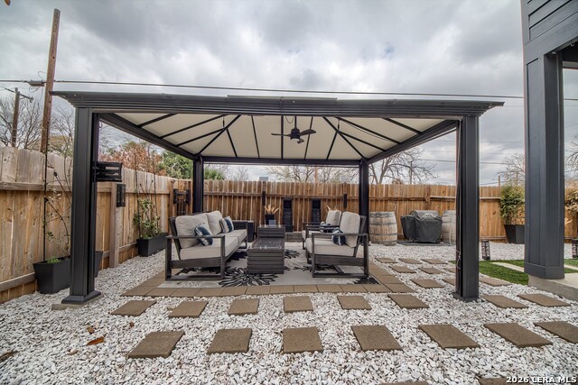 Image 33 of 37 For 819 Saint James