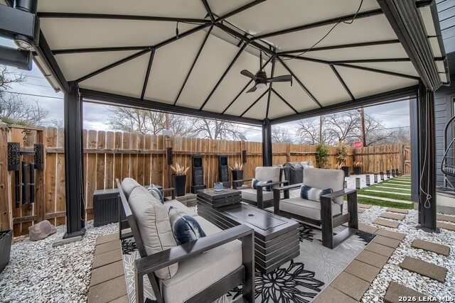 Image 34 of 37 For 819 Saint James