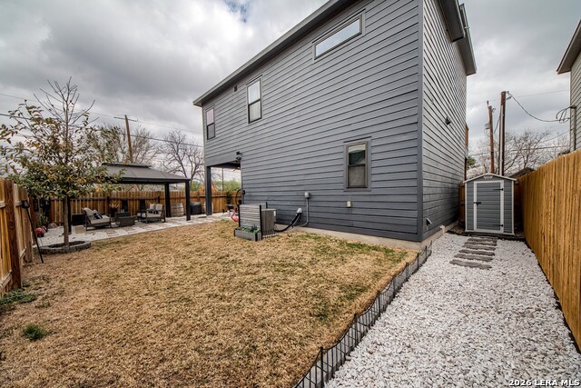 Image 36 of 37 For 819 Saint James