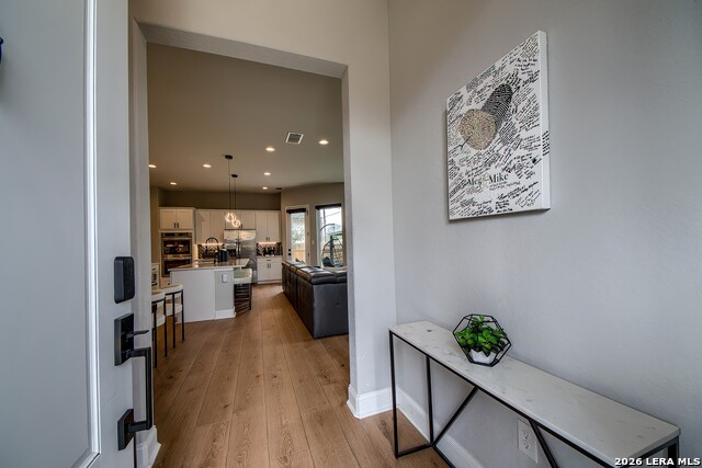 Image 5 of 37 For 819 Saint James