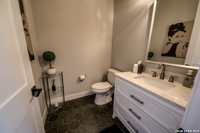 Image 7 of 37 For 819 Saint James