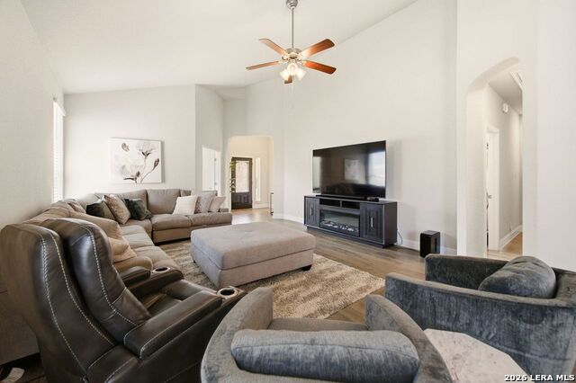 Image 10 of 36 For 223 Red Rock Canyon