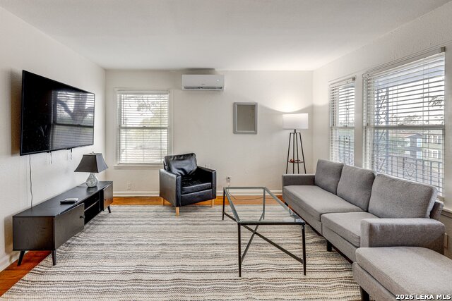 Details for 332 Natalen  , San Antonio, TX 78209