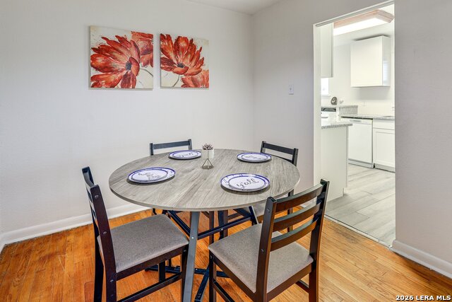 Image 12 of 24 For 332 Natalen  