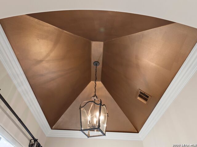 Image 8 of 66 For 9 Rugby Lane