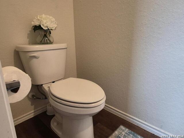 Listing photo id 10 for 5819 Rolling Glen