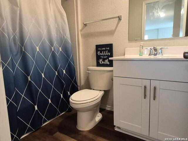 Listing photo id 11 for 5819 Rolling Glen