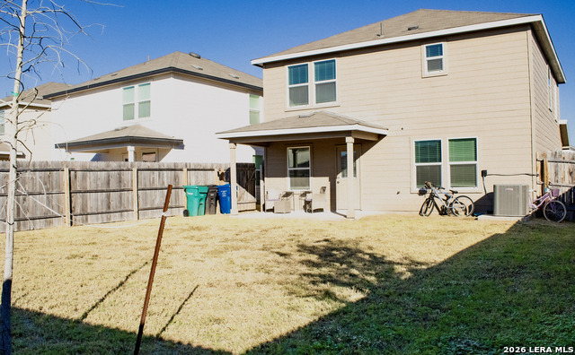 Listing photo id 25 for 5819 Rolling Glen