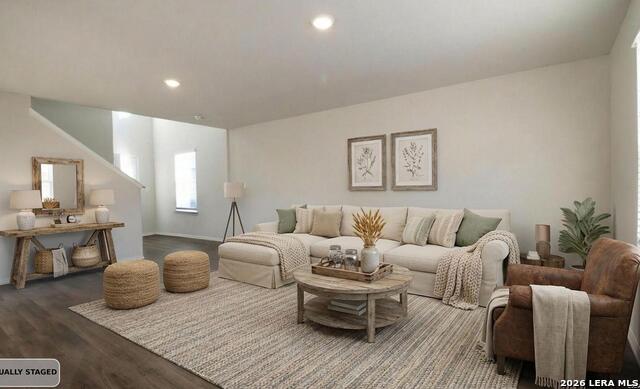 Listing photo id 4 for 5819 Rolling Glen