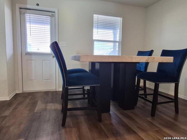 Listing photo id 6 for 5819 Rolling Glen