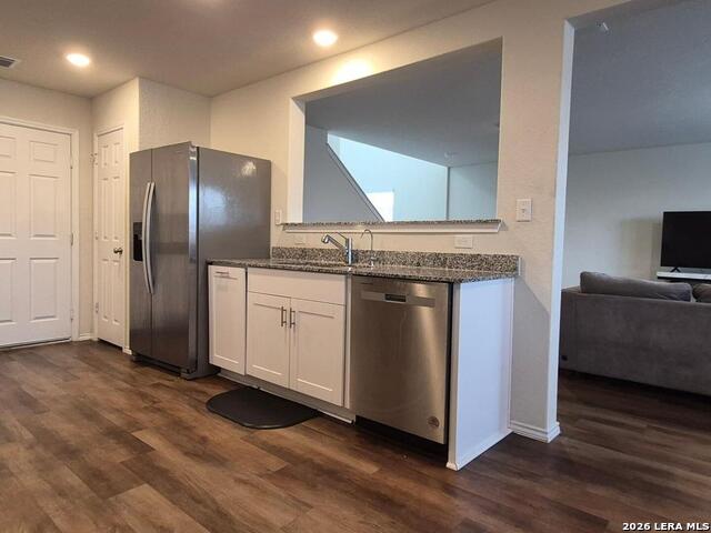 Listing photo id 7 for 5819 Rolling Glen