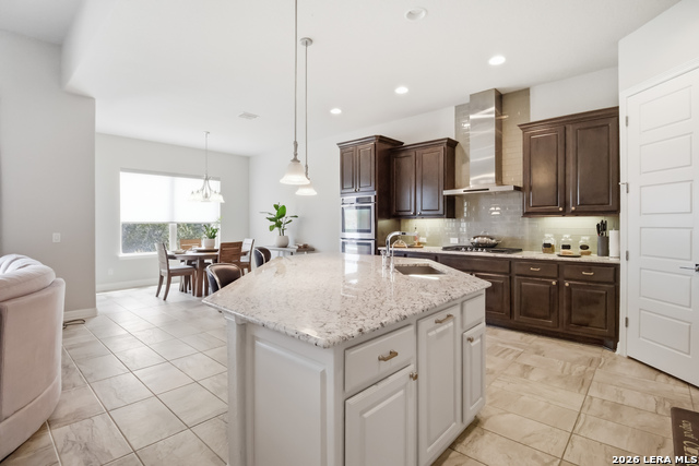 Image 11 of 47 For 2006 Buckner