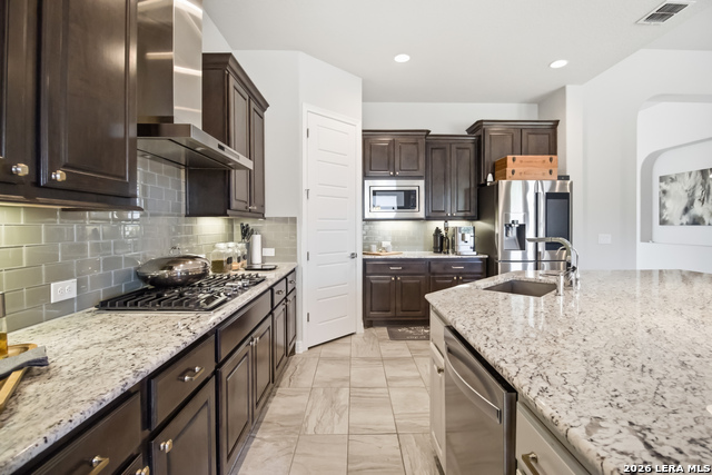 Image 17 of 47 For 2006 Buckner