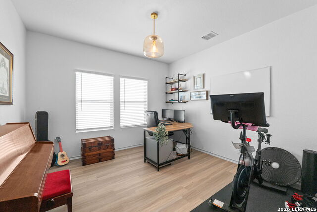 Image 9 of 38 For 13026 Vista Hollow