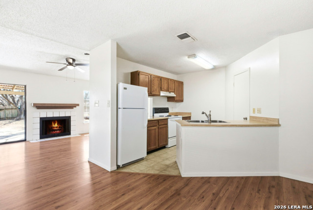 Image 6 of 17 For 6730 Spring Front  6730