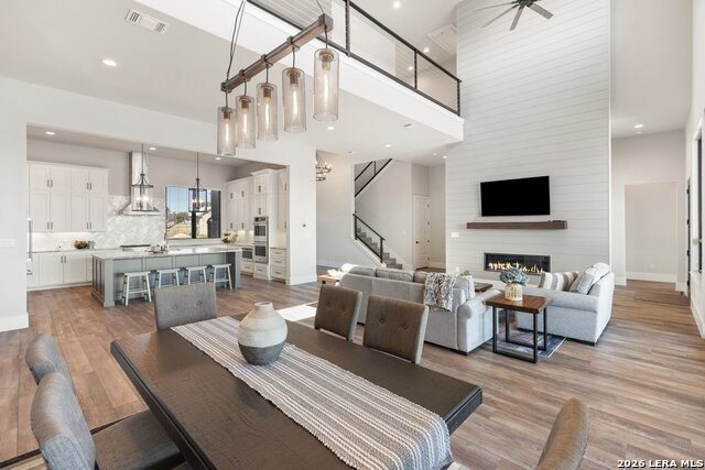 Image 20 of 50 For 121 Houdini  