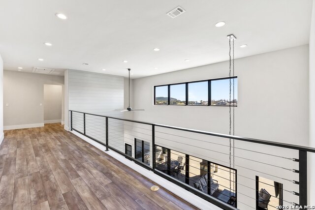 Image 41 of 50 For 121 Houdini  