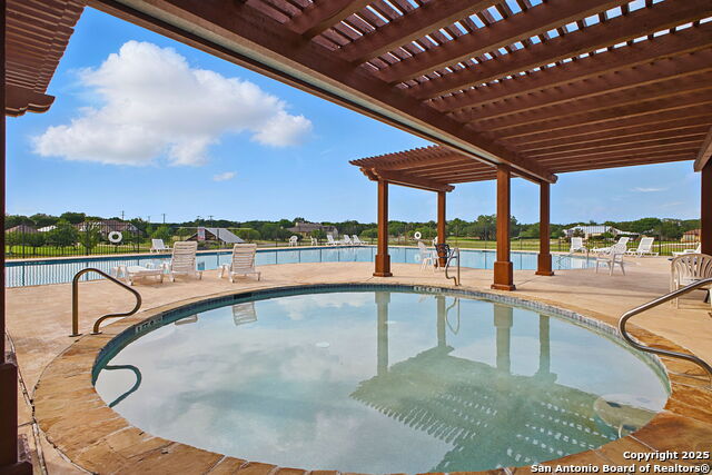 Image 35 of 39 For 10807 Zedernholz Run