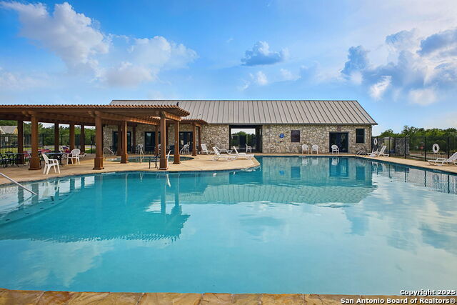 Image 36 of 39 For 10807 Zedernholz Run