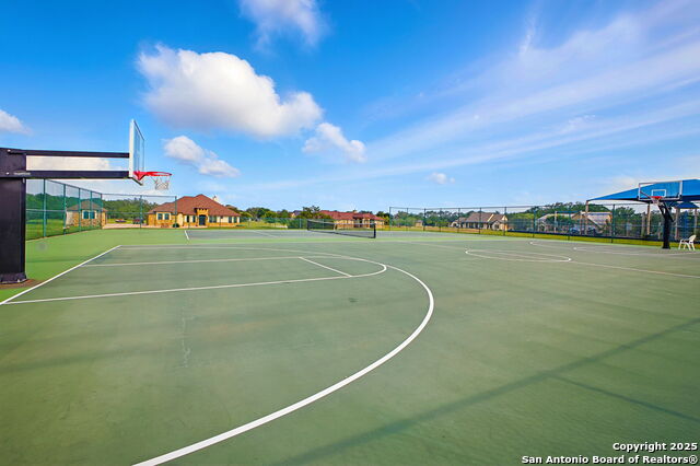 Image 39 of 39 For 10807 Zedernholz Run