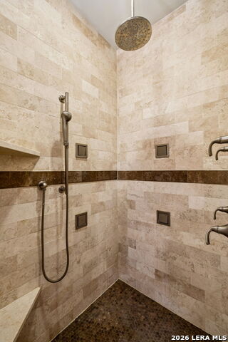 Image 19 of 37 For 158 Katherine Ct  B