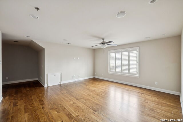 Image 28 of 37 For 158 Katherine Ct  B