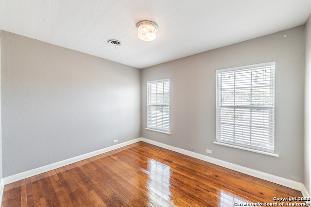 Image 8 of 8 For 553 Club Dr  4