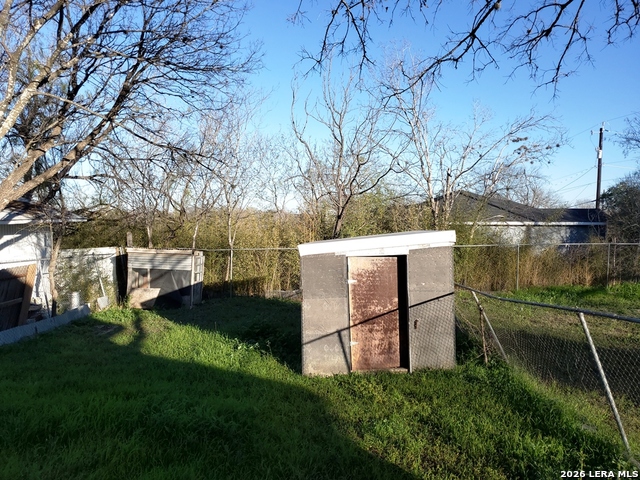 Image 15 of 34 For 918 Hampton  