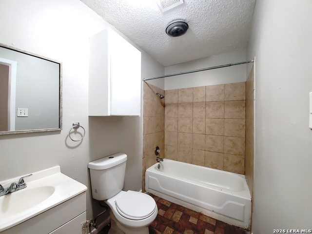 Image 23 of 34 For 918 Hampton  