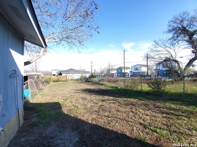 Image 26 of 34 For 918 Hampton  