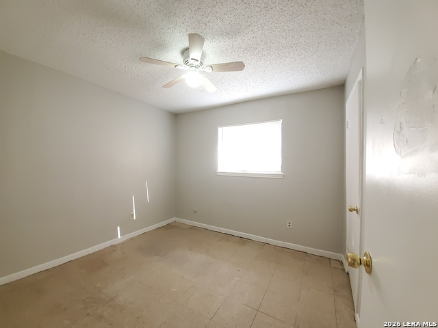 Image 27 of 34 For 918 Hampton  