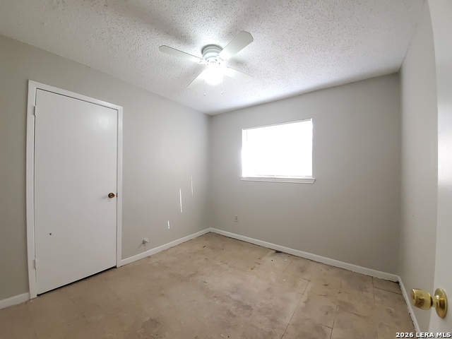 Image 33 of 34 For 918 Hampton  