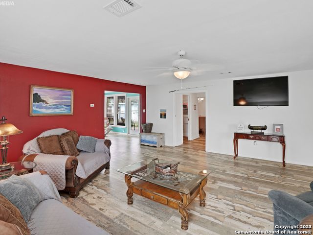 Image 10 of 44 For 222 12th Street S