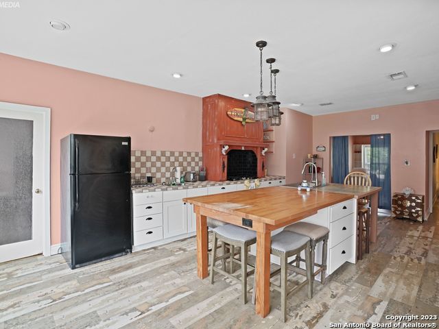 Image 18 of 44 For 222 12th Street S