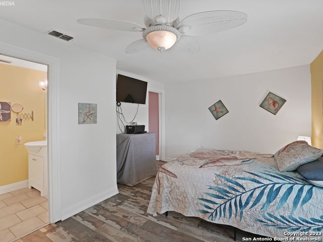 Image 23 of 44 For 222 12th Street S