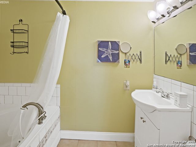 Image 25 of 44 For 222 12th Street S