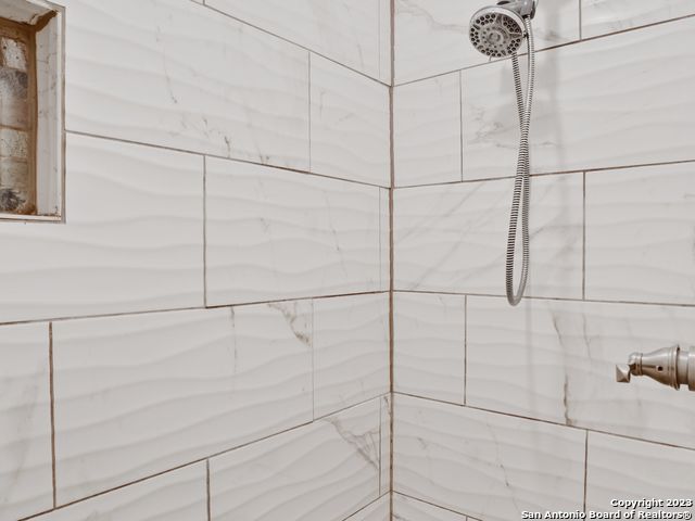 Image 34 of 44 For 222 12th Street S