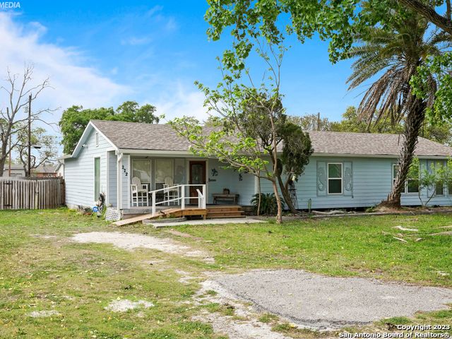 Image 4 of 44 For 222 12th Street S