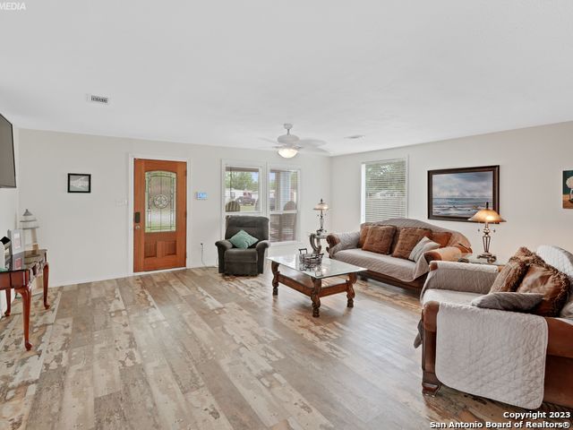 Image 8 of 44 For 222 12th Street S